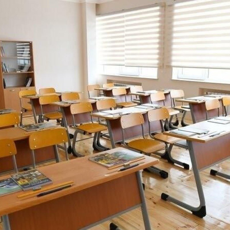 Azyaşlıya qarşı qeyri-etik hərəkətlər olunduğu iddia edilir: 281 nömrəli məktəbdə nə baş verir?