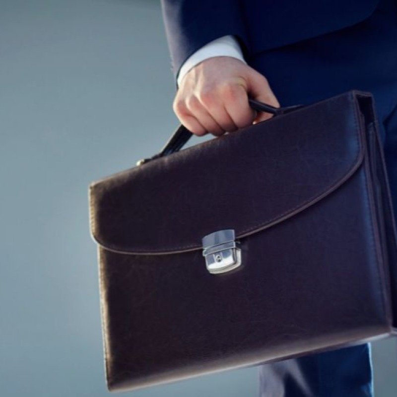 İcra başçısı işçilərini 3 fəndən imtina edir