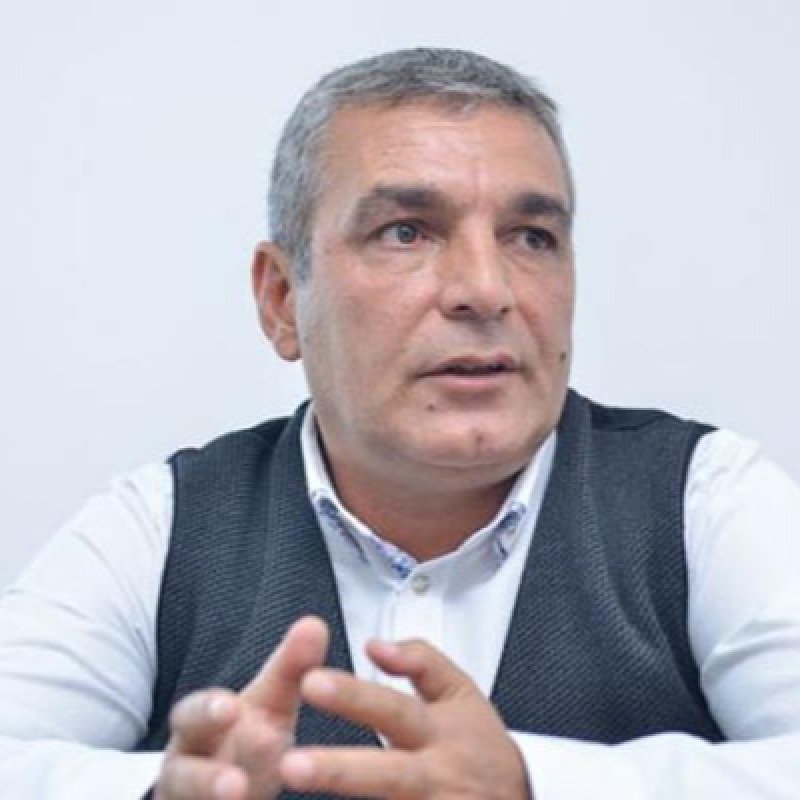 “İri məmurlar söhbət edəndə deyirlər ki, belə olmaz, alverimiz ölüb...”