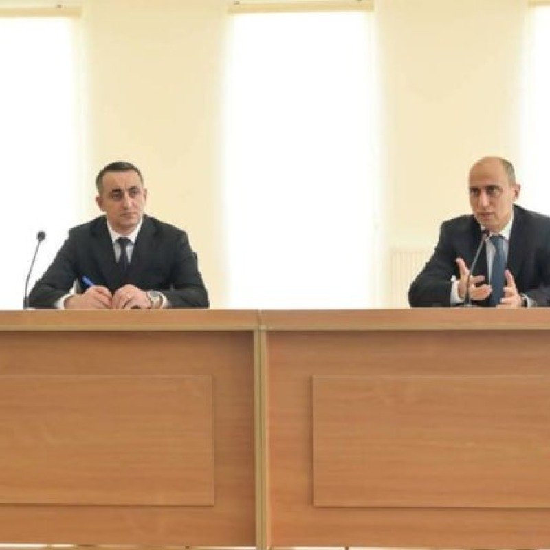 “Müəllimlərə divan tutduğuna görə yeni vəzifə verilib” – İTTİHAM