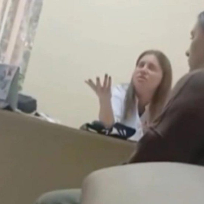 Xəstə ilə kobud rəftar edən nevropatoloqa töhmət verildi