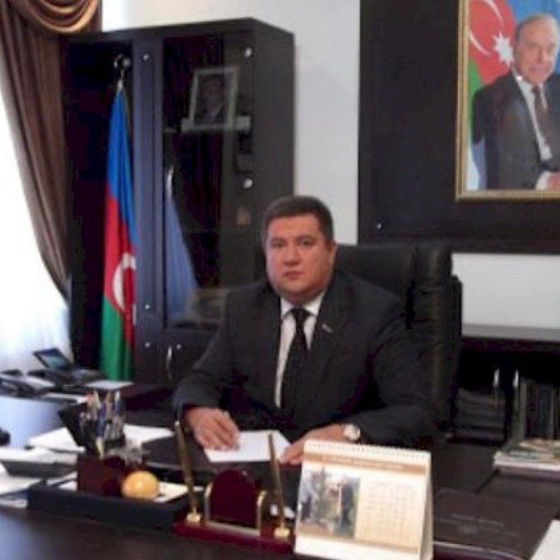 İcra başçısından kütləvi ixtisar: 14 nəfəri vəzifədən azad etdi