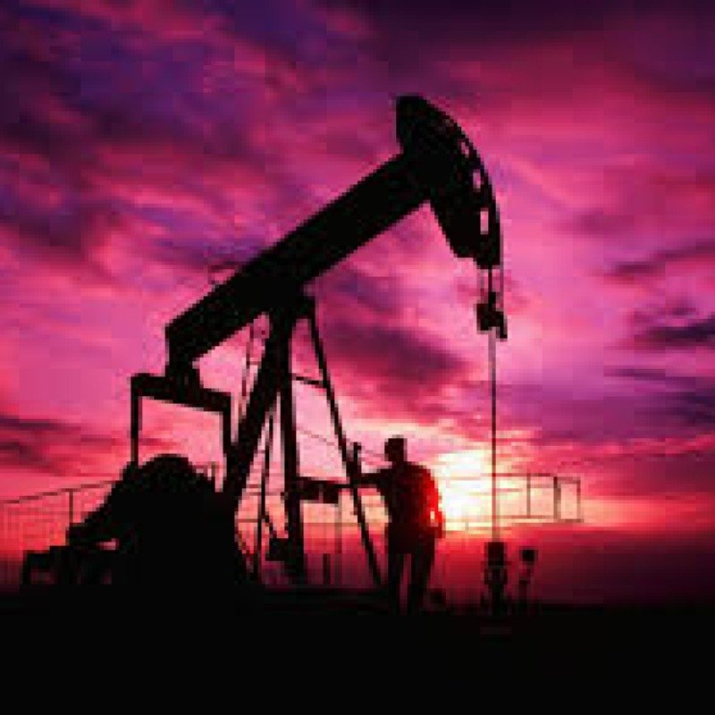 Azərbaycanda 2400-dən çox neft quyusunun istismarı dayanıb