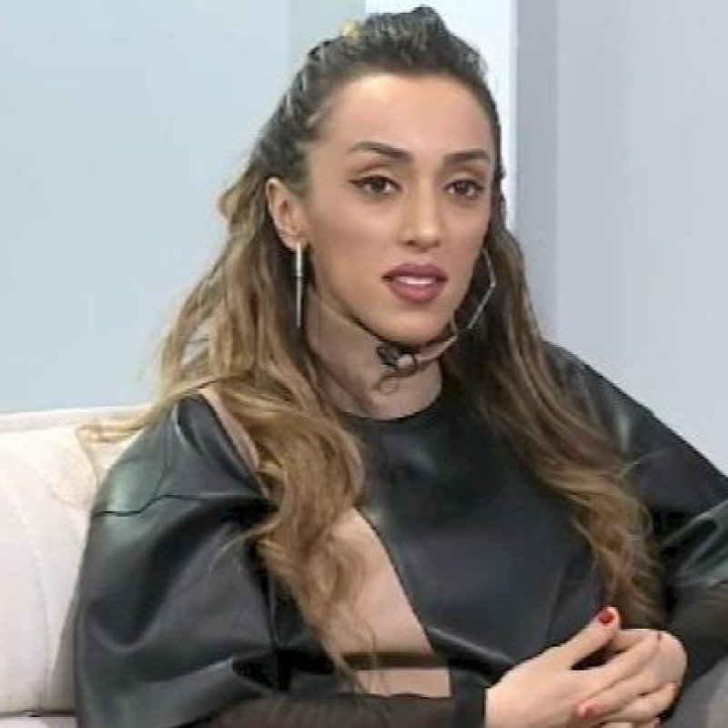 Ofelya Şabanova: “Əxlaqında problem olan qadın efirdə “mənəm-mənəm” deyir”