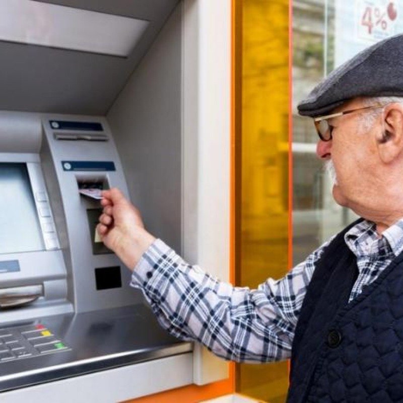 Naxçıvandakı bankomatların 92%-i 2 banka məxsusdur