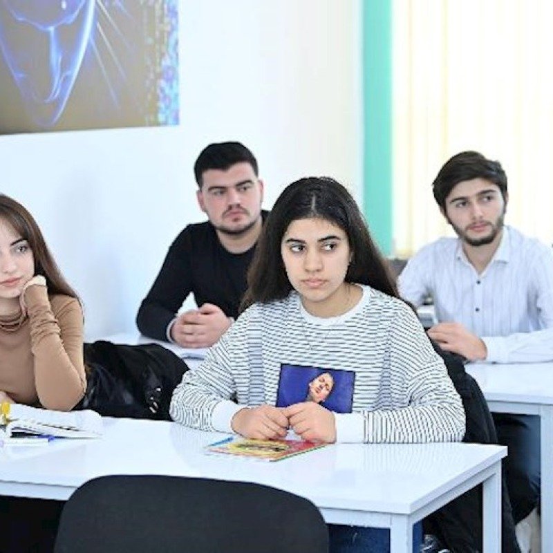 MDB-də ən az tələbə Azərbaycandadır – Rəsmi