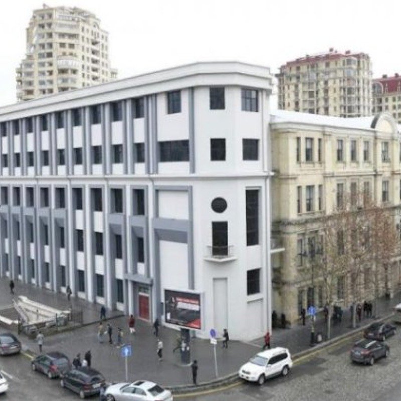 Universitet adını dəyişir? - Rektordan cavab