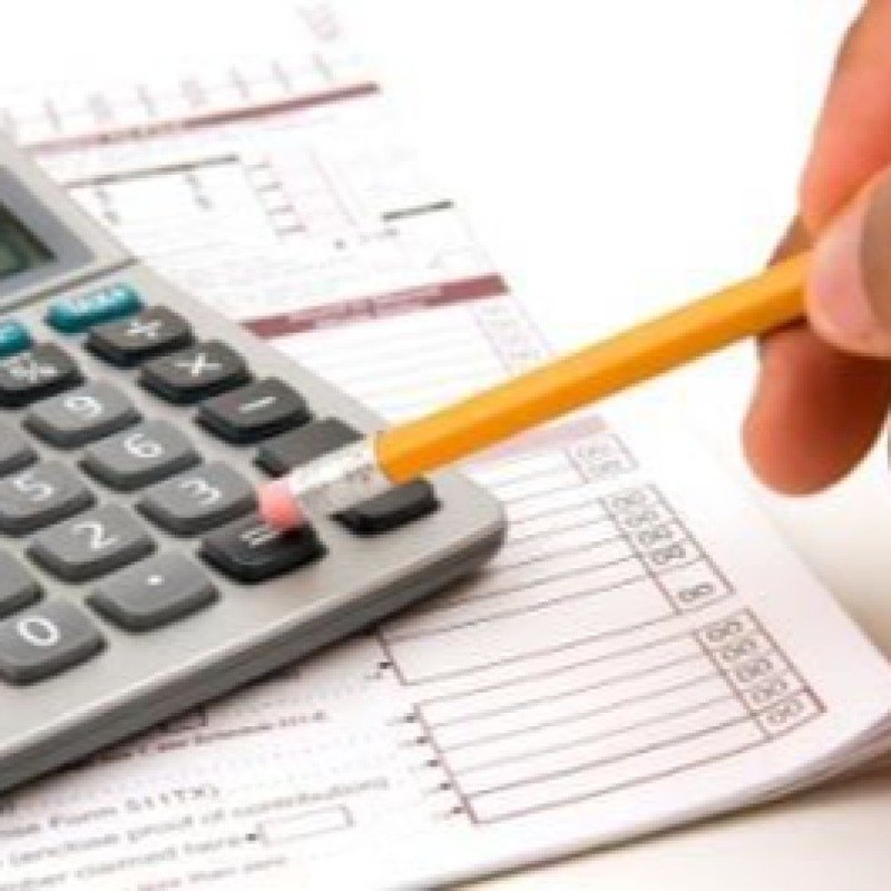 Dövlət Xidməti 2 milyon vergi borcu olan şirkətlə 8,5 milyon manatlıq müqavilə imzalayıb