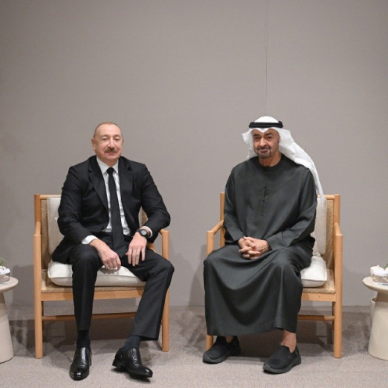 İlham Əliyev BƏƏ-nin Prezidenti ilə görüşüb