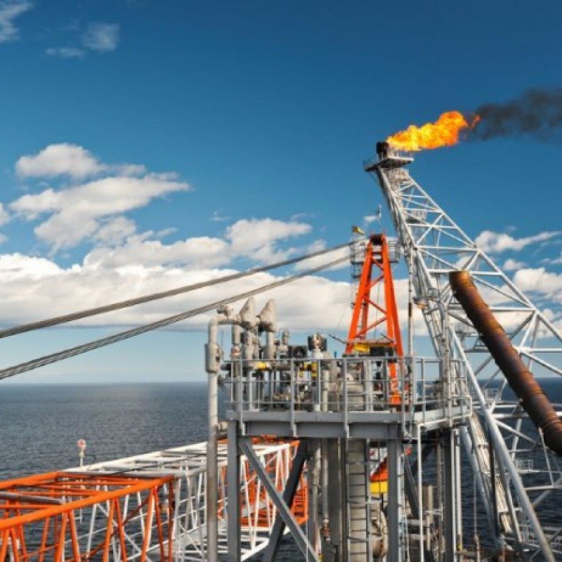 Neft hasilatı azalıb, qaz artıb