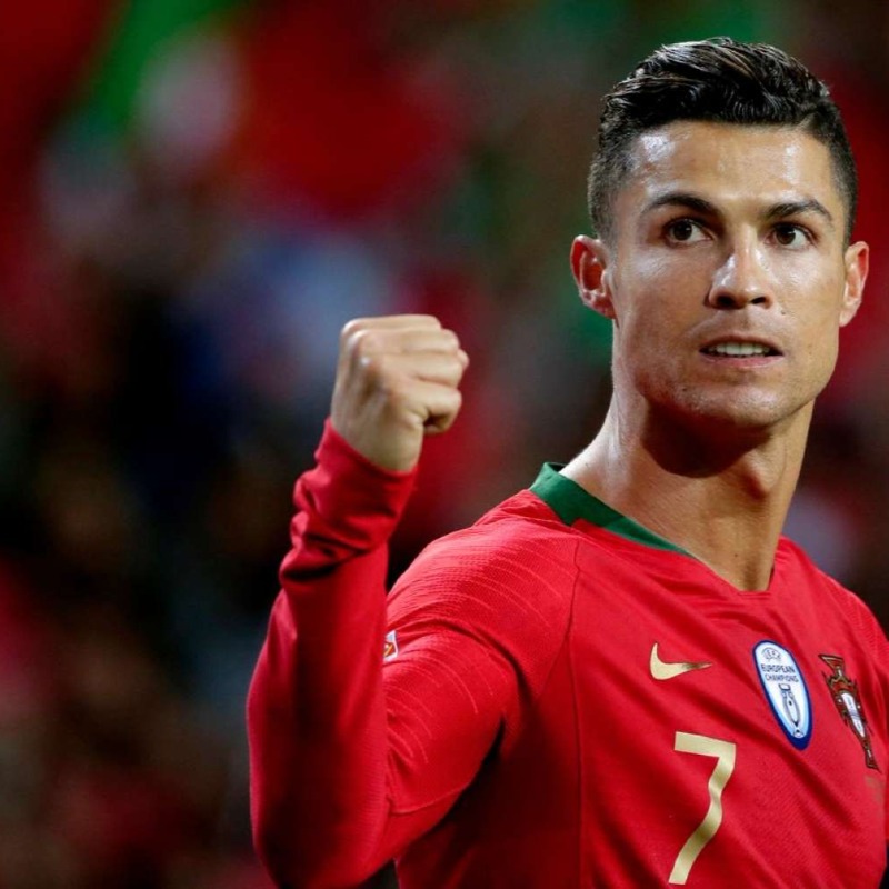 Ronaldo tarix yazdı: İLK oyunçu...