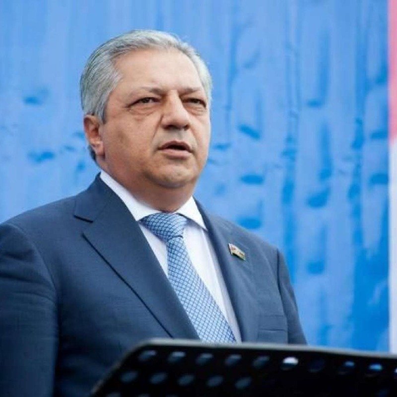 Deputat Cavanşir Feyziyev Londonda milyonluq mülklər alıb – SİYAHI