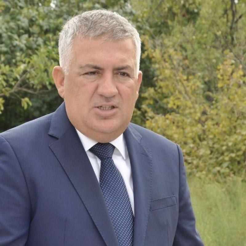 İcra başçısı sakinləri məhkəməyə verdi