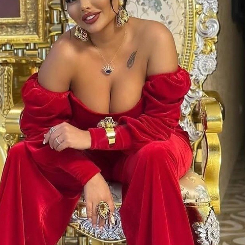 "Dostlarım var ki, görüntülü yığır, kartıma pul atırlar"