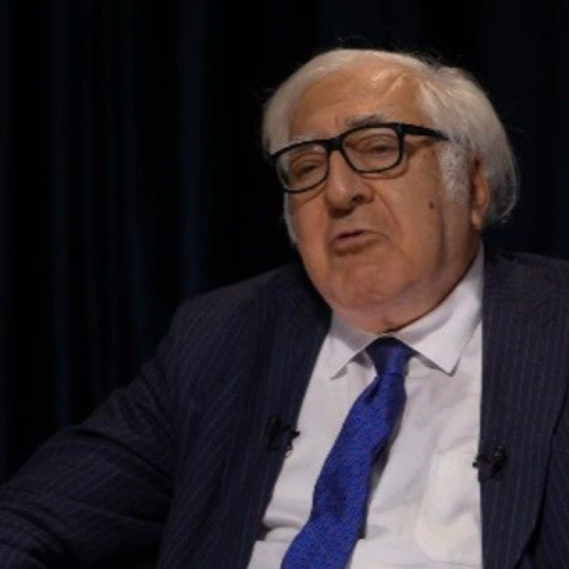 "Azərbaycanda bütün dükanlar niyə "market" adlandırılmalıdır?" - Anar