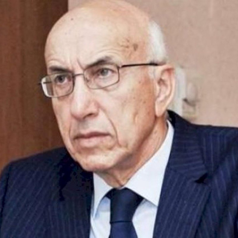 “Bilmək lazımdır, hansı həddə kimi qudurub” – Arif Rəhimzadə Ramiz Mehdiyev barədə