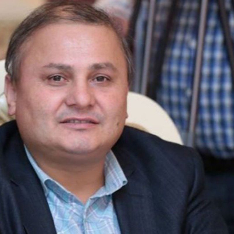 Aydın Xan Əbilov: ““Uşaq pulu” tələb edirik və pulu bahalı telefonlara, əyləncələrə xərcləyirik”