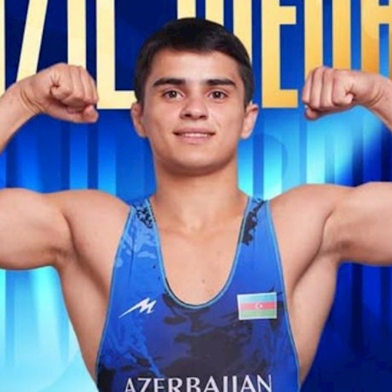 Güləşçimiz U-20 dünya çempionatında qızıl medal qazandı