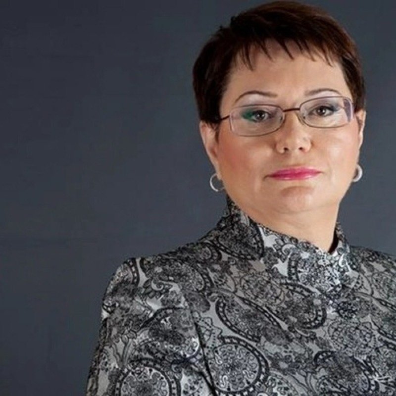 Sabiq səfirin adı yarım milyonluq dələduzluq işində