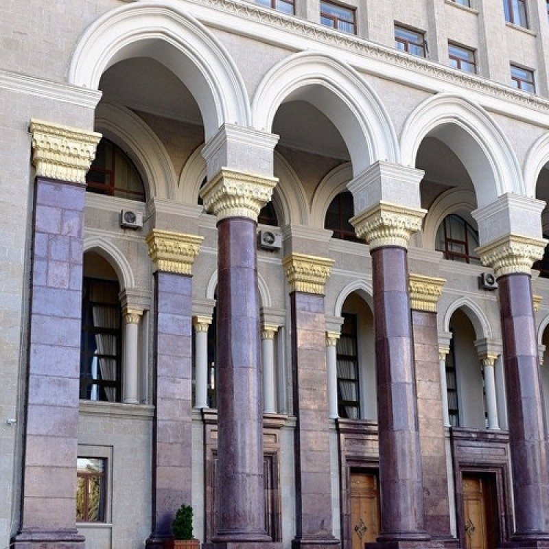 AMEA-da mənimsəmə və sui-istifadə halları araşdırılır