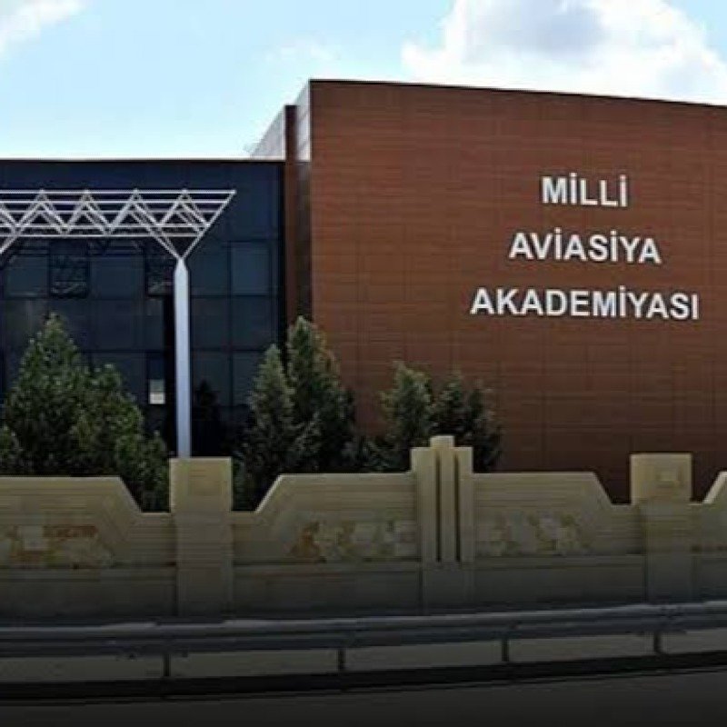 Milli Aviasiya Akademiyasının tələbələri: “Əvvəllər formalar bizə pulsuz verilirdi, indi isə 350 manat istəyirlər”