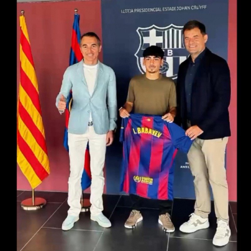 Azərbaycanlı gənc futbolçu "Barselona"da cıxış edəcək