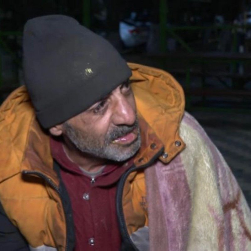 50 yaşlı kişi kirayə qaldığı evdən çıxarılıb: "Hava soyuqdur, üşüyürəm, çöldə yaşamaq çətindir"