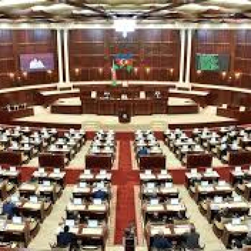 Parlament cəzaları və cərimələri sərtləşdirən qanun layihələrini qəbul edib