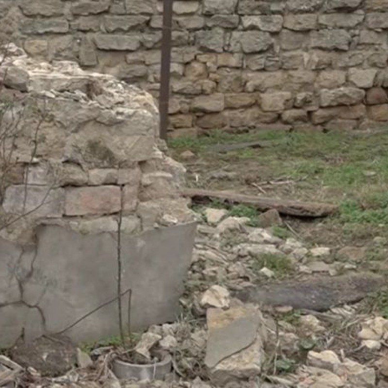 Sabunçuda şok qalmaqal: "Qapımızı qırıb təhqir edirlər!"