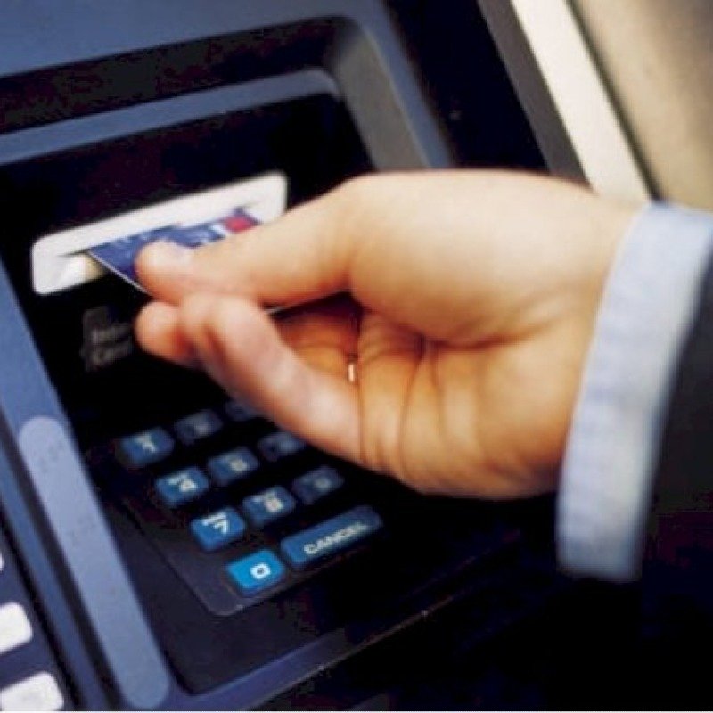 2500 manatdan çox maaş alanların nəzərinə